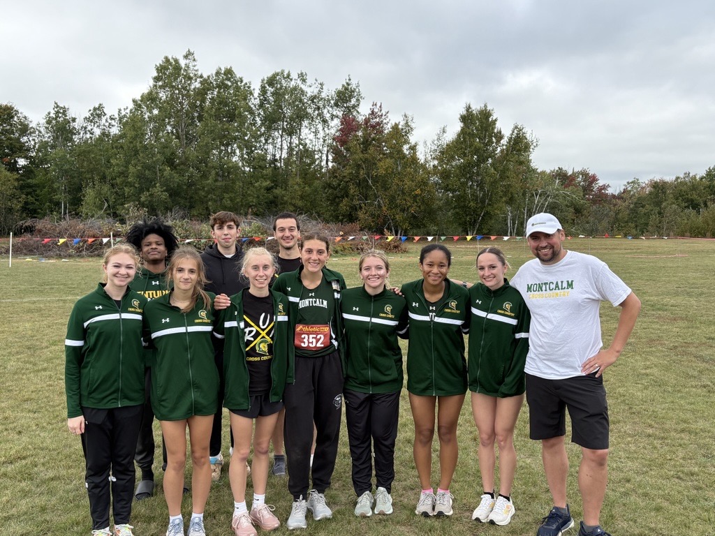 Photo of the cross country team at the MCCA Northern Conference Meet.